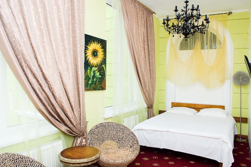 אודסה Guest House De Rishelye מראה חיצוני תמונה